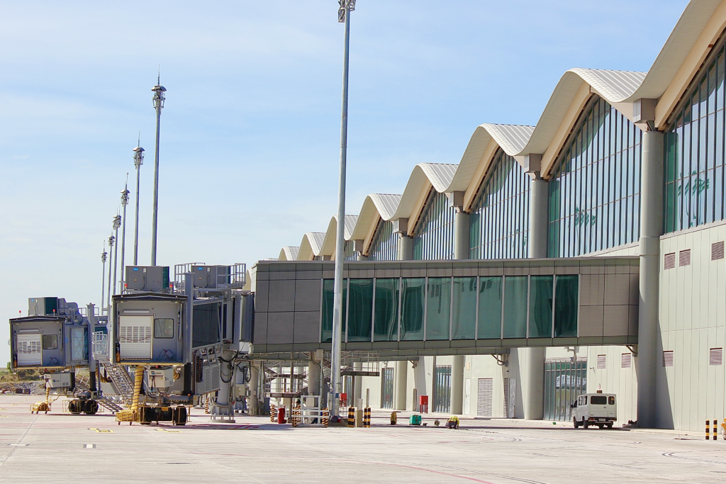 boarding bridge